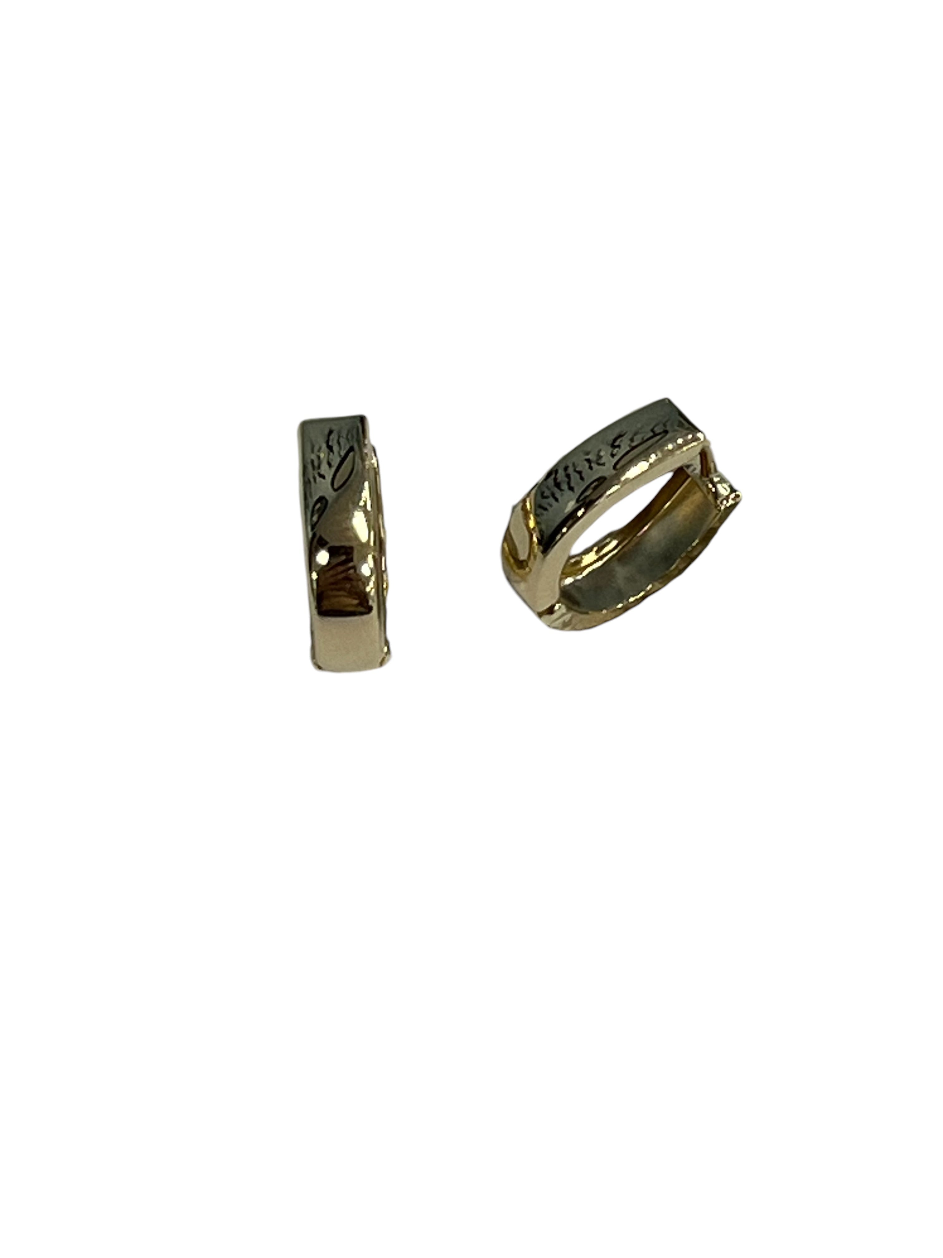 14kt Reversible Gold Huggie Earrings  G-HM-6SH2-0702Y