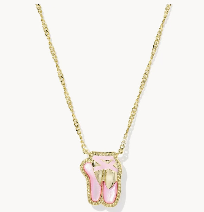 KENDRA SCOTT- Ballet Gold Short Pendant Necklace in Blush Mother of Pearl