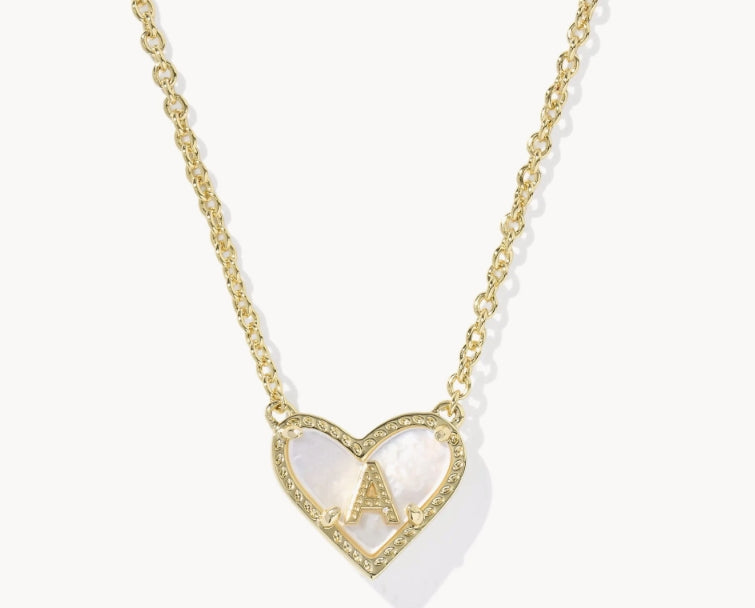 KENDRA SCOTT- Heart Gold Letter Pendant Necklace in Ivory Mother of Pearl