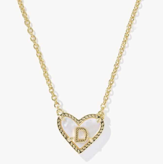 KENDRA SCOTT- Heart Gold Letter Pendant Necklace in Ivory Mother of Pearl