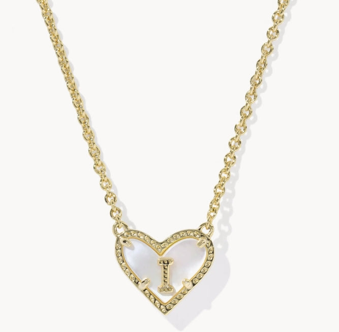 KENDRA SCOTT- Heart Gold Letter Pendant Necklace in Ivory Mother of Pearl