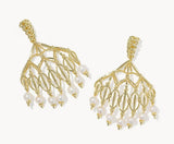 KENDRA SCOTT- Gabriella Pearl Statement Earring in Gold Freshwater Cultured Pearl