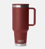 YETI- 40oz Travel Straw Mug in Stag Red