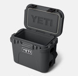 YETI- Roadie 15 Hard Cooler in Charcoal