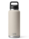 YETI- 46oz Chug Botte in Cape Taupe