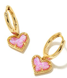 KENDRA SCOTT- Ari Heart Gold Huggie Earrings in Bubblegum Pink Opal