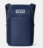 YETI- Daytrip Backpack 20L in Classic Navy