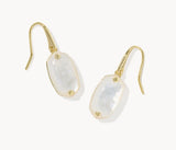 KENDRA SCOTT- Lee Riveted Gold Drop Earrings in Ivory Mother of Pearl