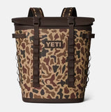YETI- Hopper M20 Backpack Cooler in Wetlands Camo