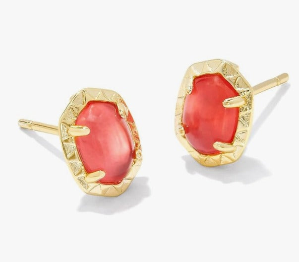 KENDRA SCOTT- Daphne Gold Stud Earrings in Coral Pink Mother of