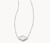 KENDRA SCOTT- Abbie Silver Short Pendant Necklace in Ivory Mother of Pearl