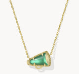 KENDRA SCOTT- Cheer Gold Short Pendant Necklace in Emerald Illusion