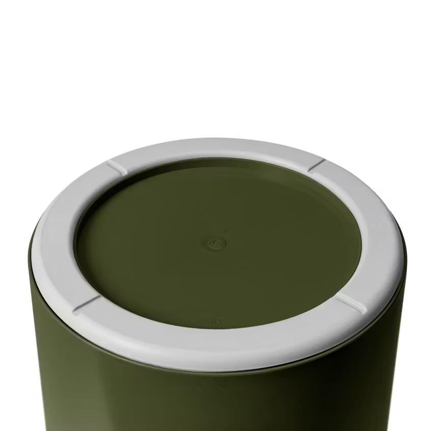 YETI- Loadout Bucket in Olive