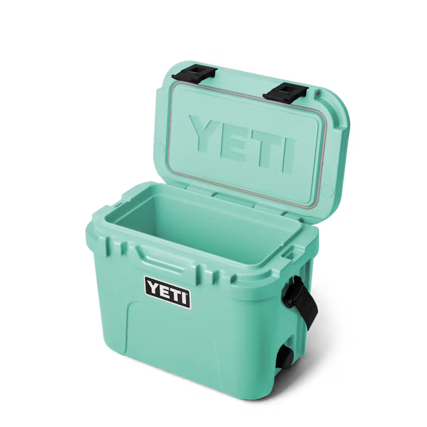YETI- Roadie 15 Hard Cooler in Seafoam