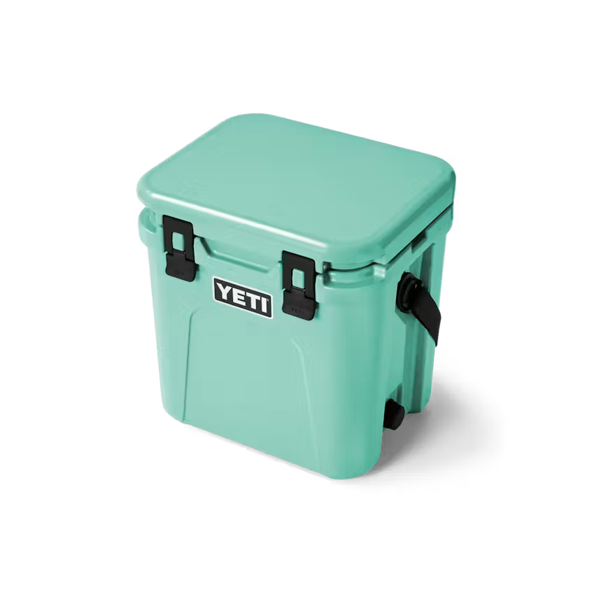 YETI- Roadie 24 2.0 Hard Cooler in Seafoam