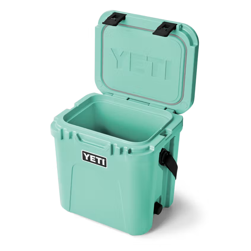 YETI- Roadie 24 2.0 Hard Cooler in Seafoam