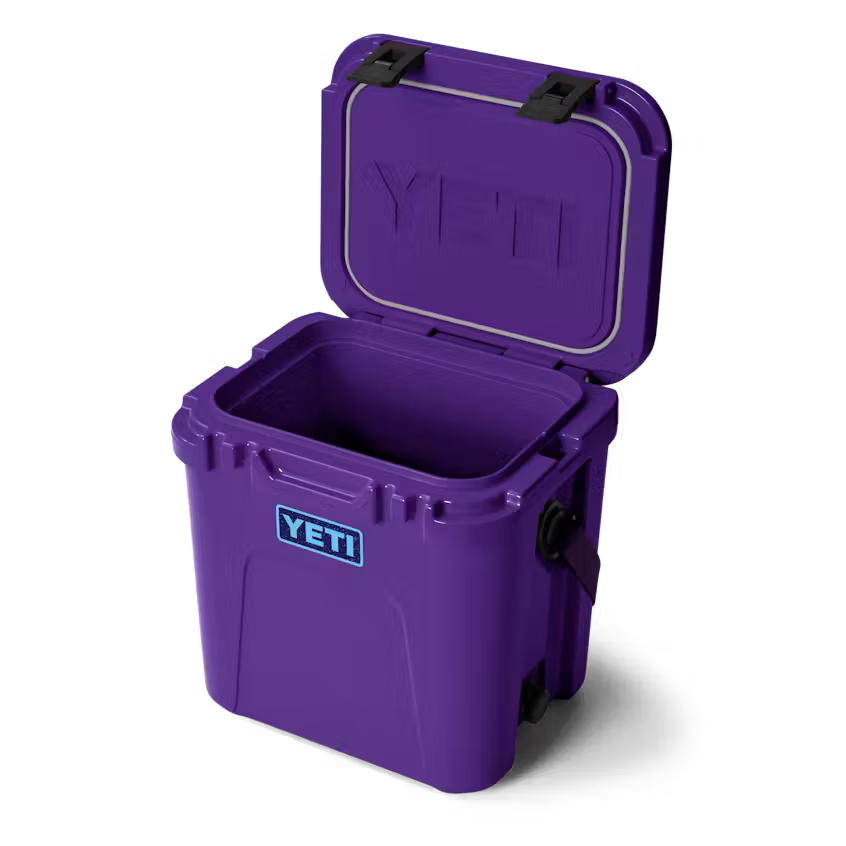 YETI- Roadie 24 Hard Cooler in Pace Purple/Blue