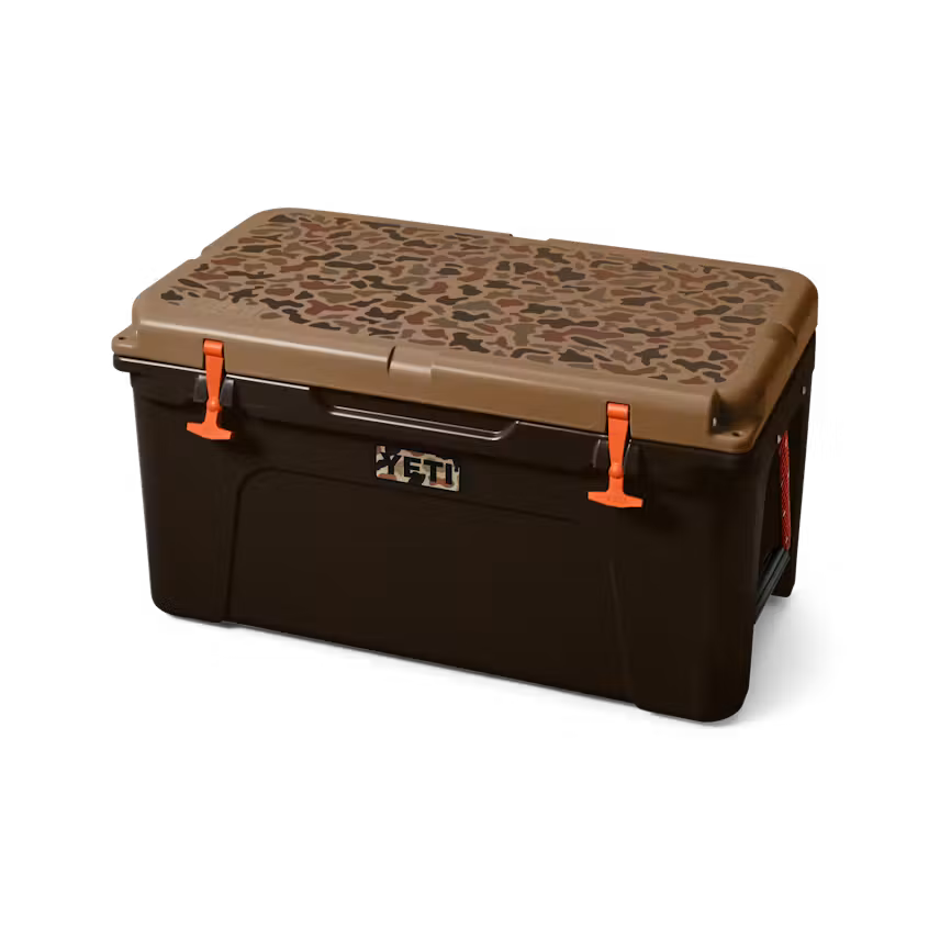 YETI- Tundra 65 Hard Cooler in Wetlands Camo