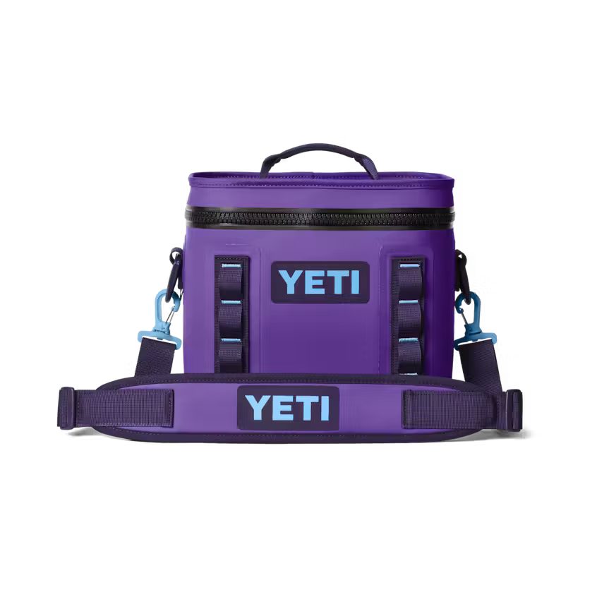 YETI- Flip 8 Soft Cooler in Pace Purple/Blue