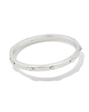 KENDRA SCOTT- Abbie Metal Bangle Bracelet in Rhodium Metal M/L