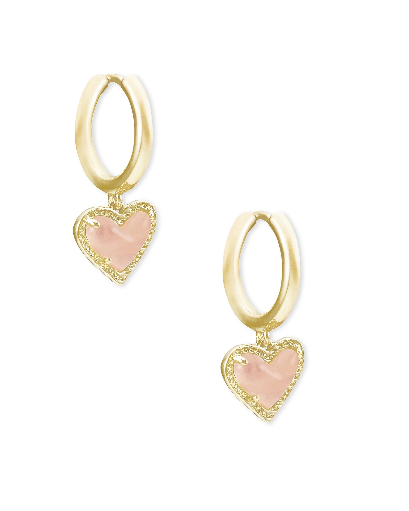 KENDRA SCOTT- Ari Heart Gold Huggie Earrings in Rose Quartz