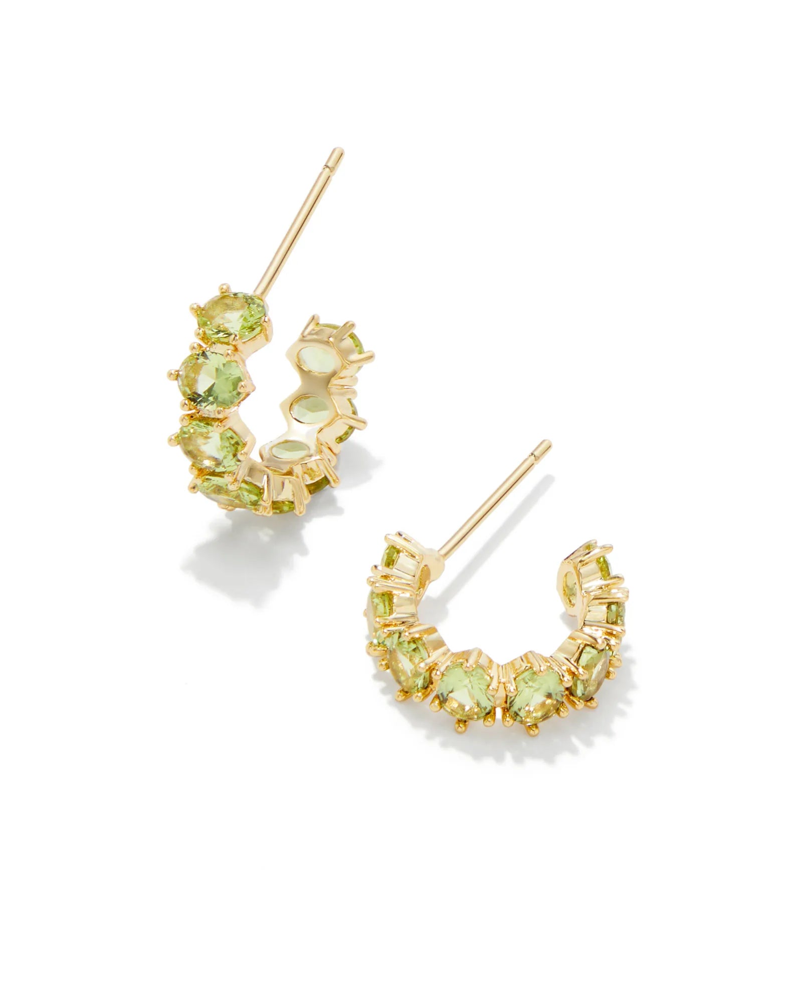 KENDRA SCOTT- Cailin Gold Crystal Huggie Earrings in Peridot Crystal