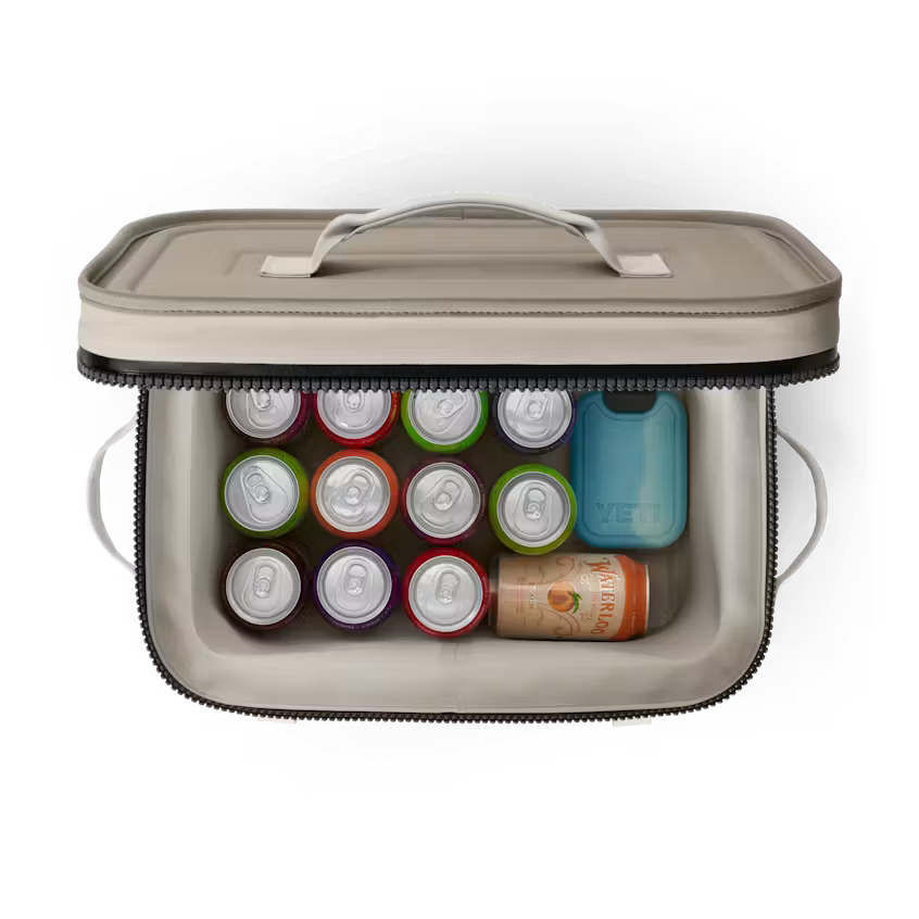 YETI- Hopper Flip 18 Soft Cooler in Wetlands Camo