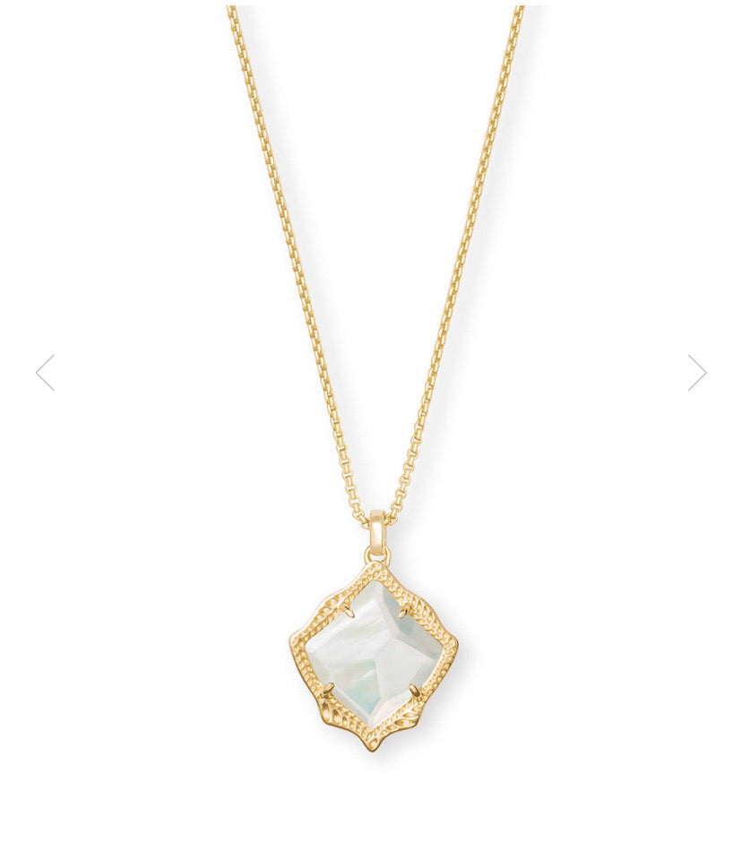 Kendra Scott- Kacey Necklace Gold/White Mother of Pearl