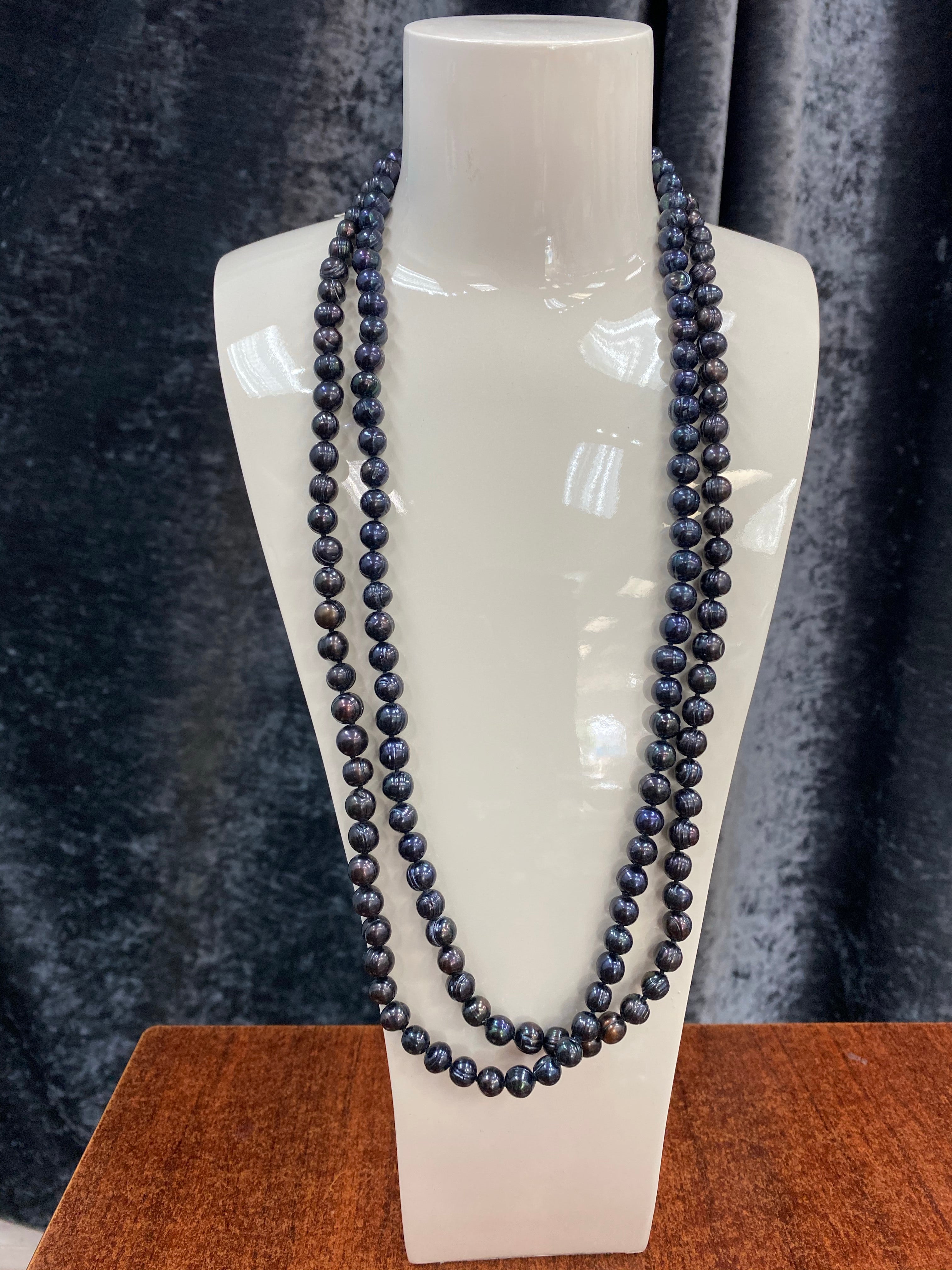 Luka- Fresh Water Pearl Knotted Necklace