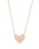 KENDRA SCOTT- Ari Heart Pendant Necklace in Gold Rose Quartz